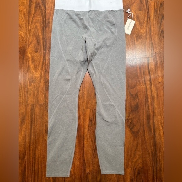 GOOD American Active Essential Icon leggings size 4 NWT - Picture 2 of 5